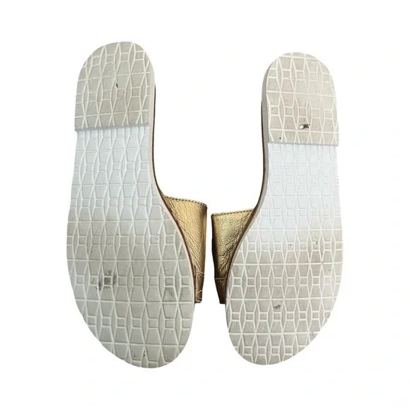 Kate Spade Metallic Sandals with Cactus Design - Picture 4 of 4